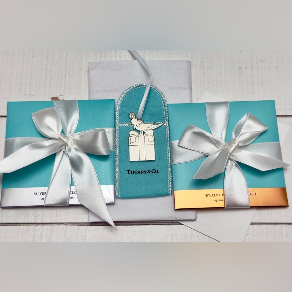 Tiffany & Co. Silver or Gold Polishing Cloth w/ Bird on a Rock / Gift Charm- Bag - Picture 3 of 4